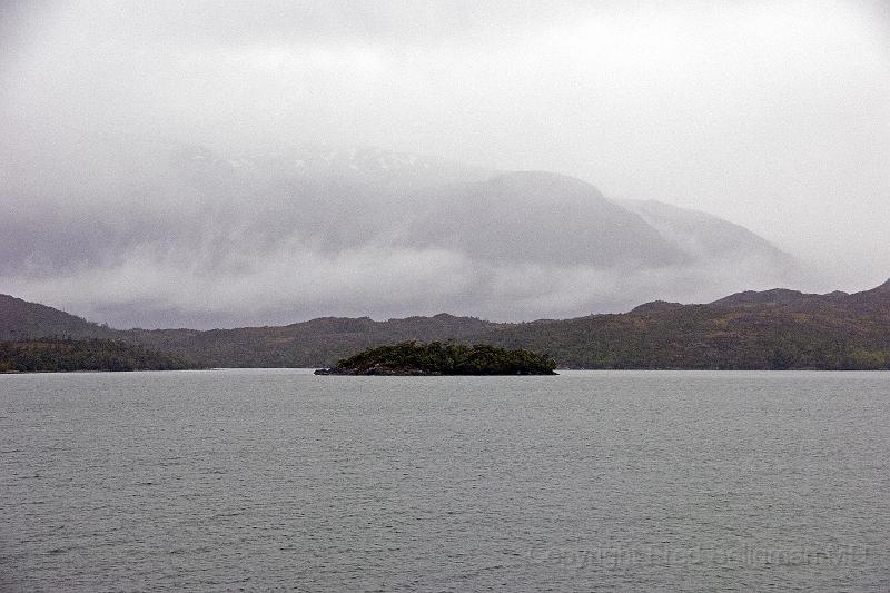 20071216 083121D2X 4200x2800.jpg - Cruising Chilean Fjords